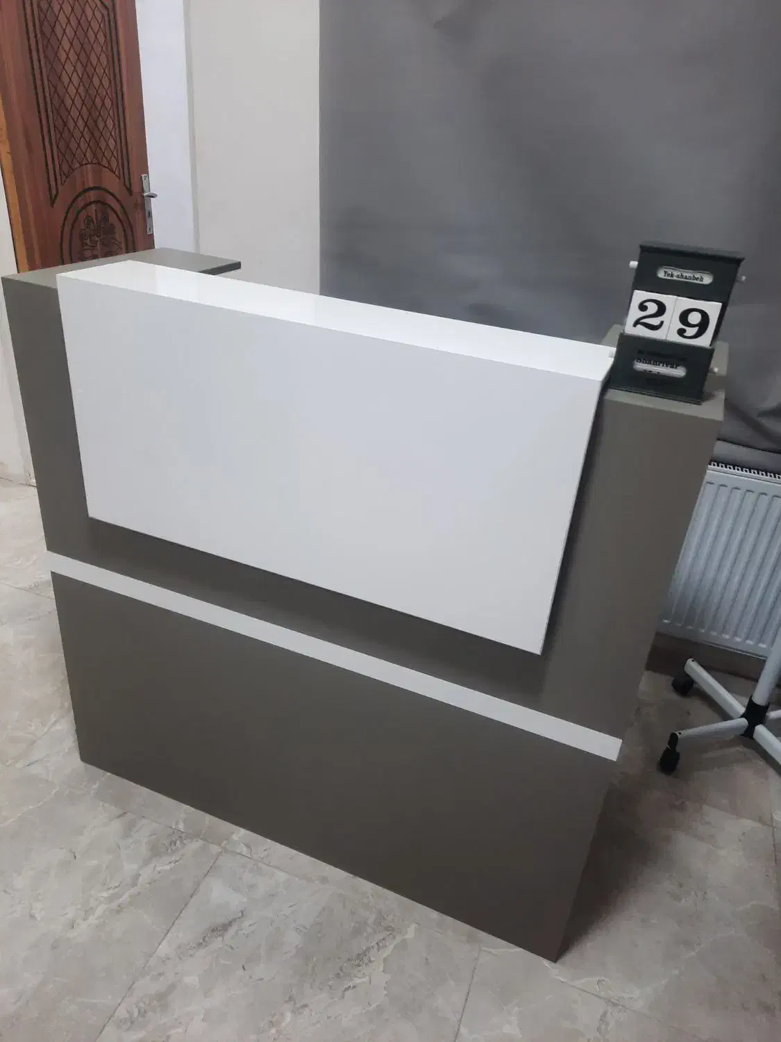 تجهیزات سالن زیبایی|آرایشگاه و سالن‌های زیبایی|محمدیه-قزوین, |دیوار