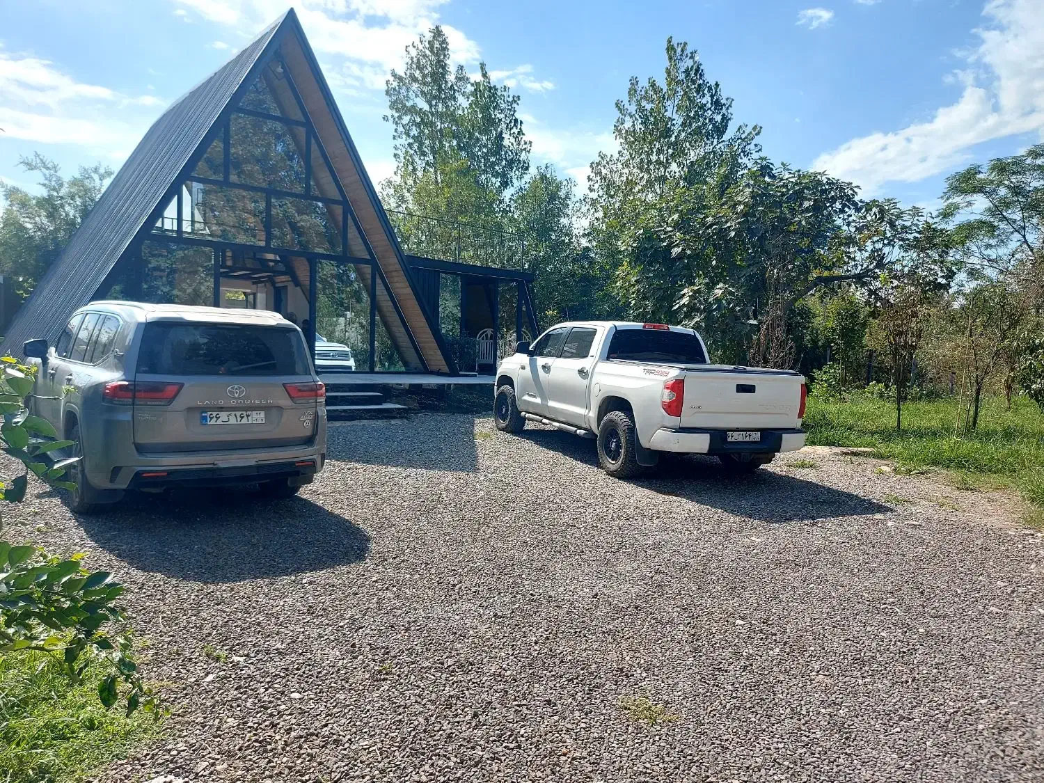 اجاره کلبه سوئیسی سوئدی۱۰۰۰متری دربست در رشت|اجارهٔ کوتاه‌مدت ویلا و باغ|رشت, گیل|دیوار