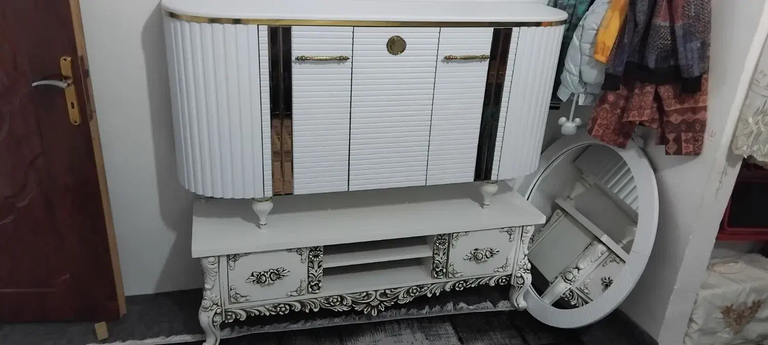 تلوزیون.آینه کنسول نو|تلویزیون و پروژکتور|هشتگرد, شهرک بعثت|دیوار