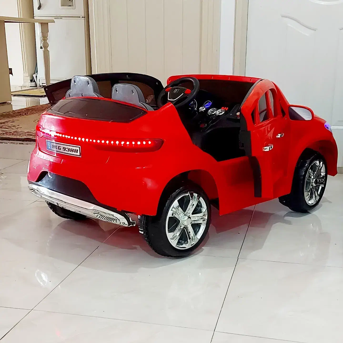 ماشین شارژی دونفره ی خیلی بزرگ|اسباببازی بچه|تبریز, |دیوار