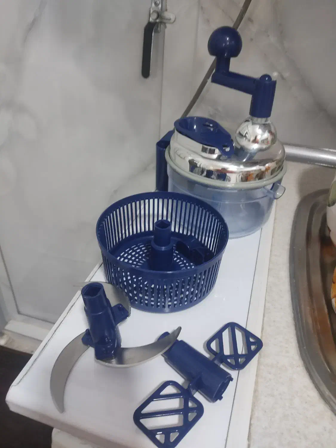 پارچ و لیوان و خرد کن دستی|صنایع دستی و سایر لوازم تزئینی|خمینیشهر, |دیوار