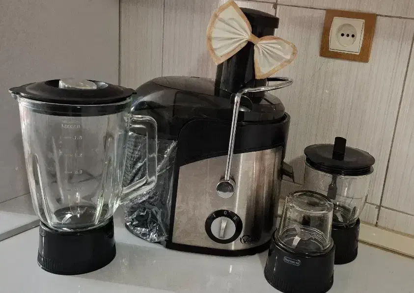 آبمیوه گیری ۴ کاره فوق العاده|آبمیوه‌گیر و آب‌مرکبات‌گیر|سردرود, |دیوار