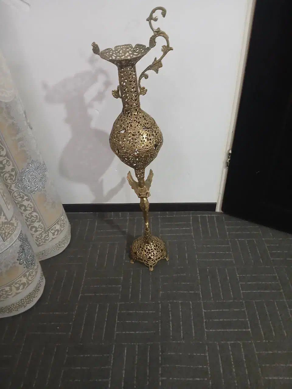 گلدان برنز|مجسمه، تندیس، ماکت|قم, حکمت شمالی|دیوار