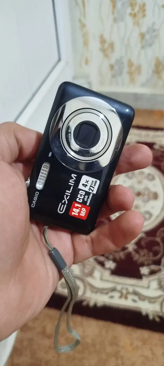 دوربین کامپکت کاسیو|دوربین عکاسی و فیلم‌برداری|کرمانشاه, |دیوار