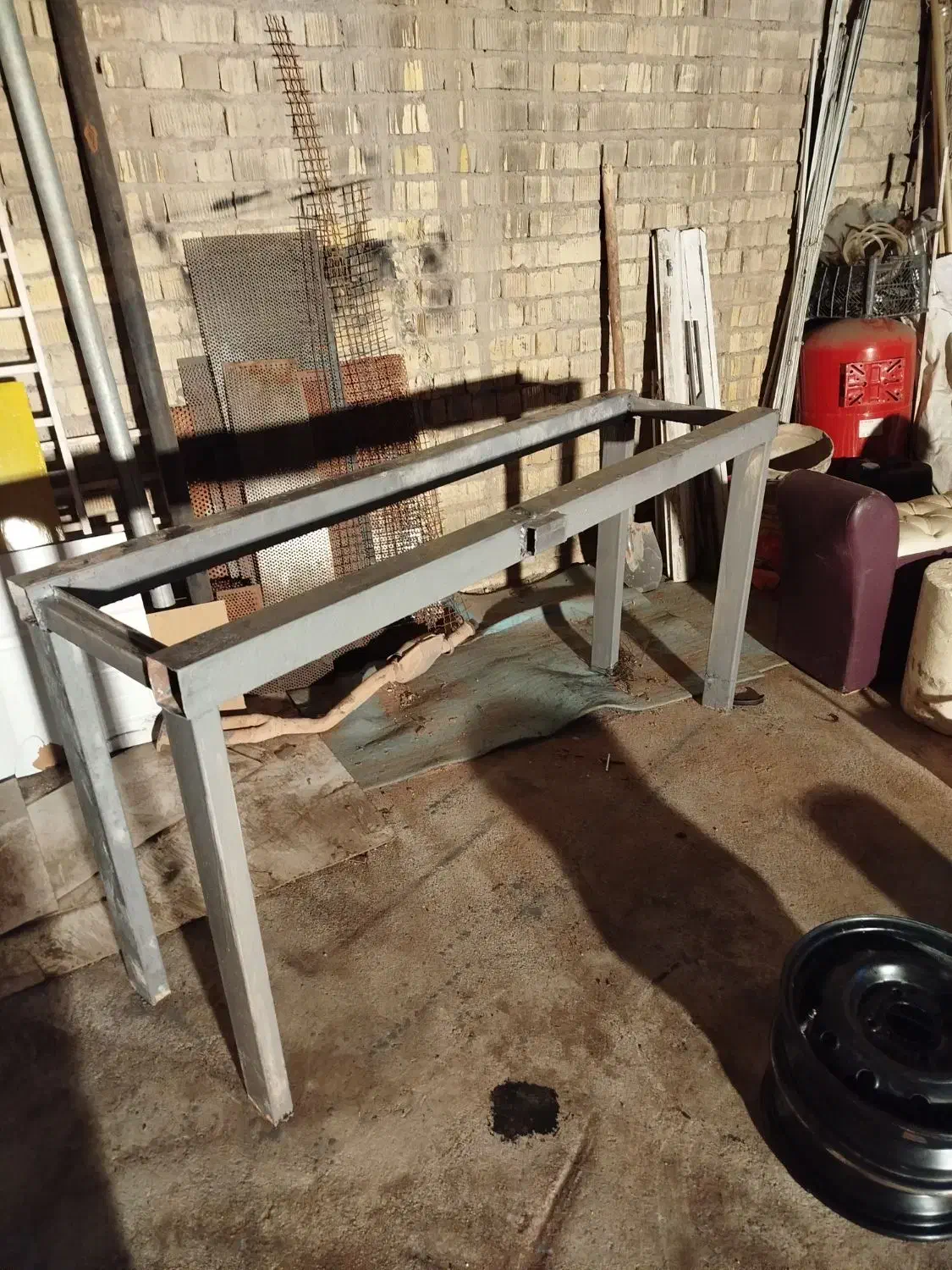 درب و پنجره آهنی . روشنای و چهارپایه اهنی|مصالح و تجهیزات ساختمان|شیراز, کیان آباد|دیوار