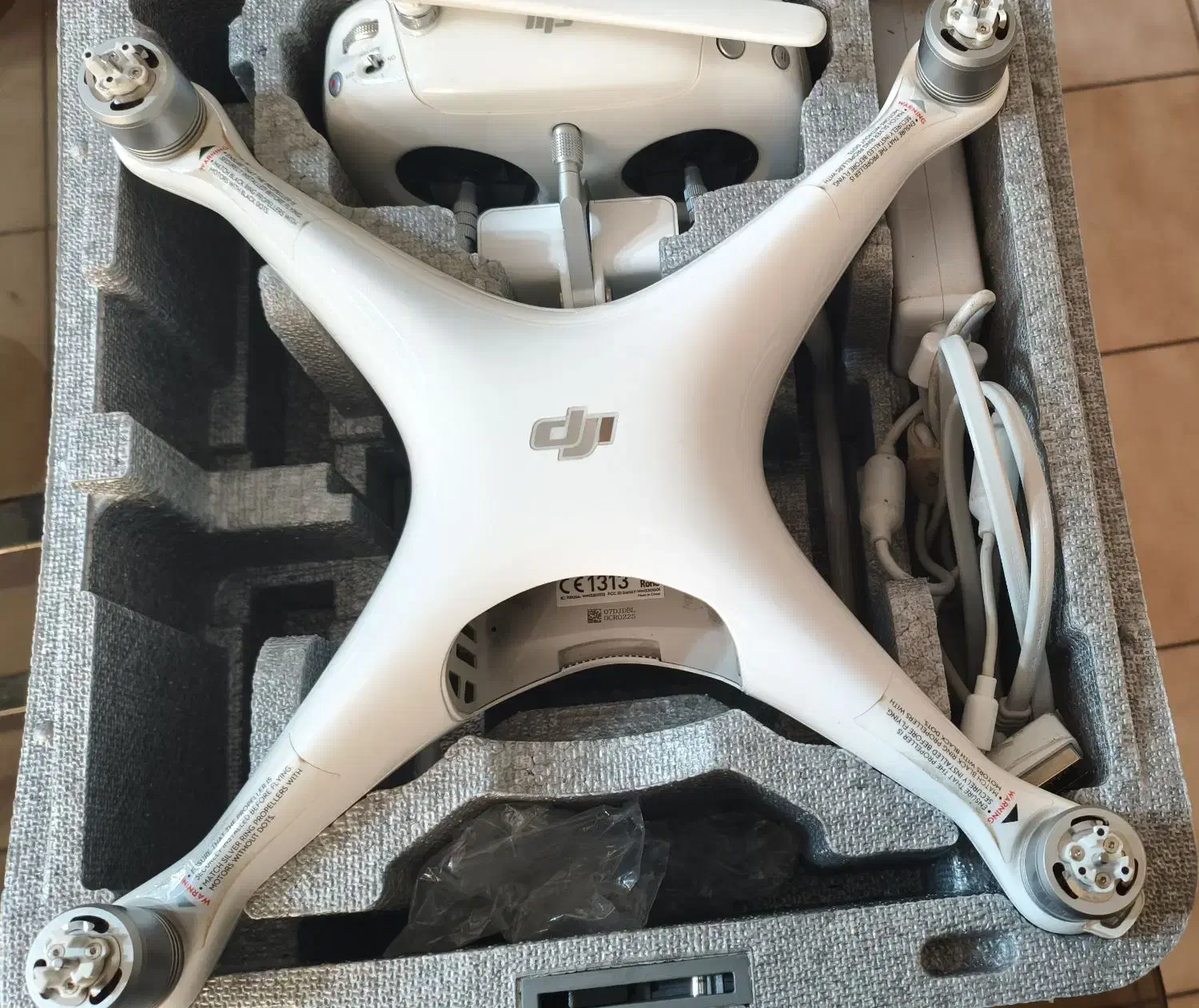 فانتوم ۴ تمیز و سالم PHANTOM 4|دوربین عکاسی و فیلم‌برداری|تهران, جمهوری|دیوار