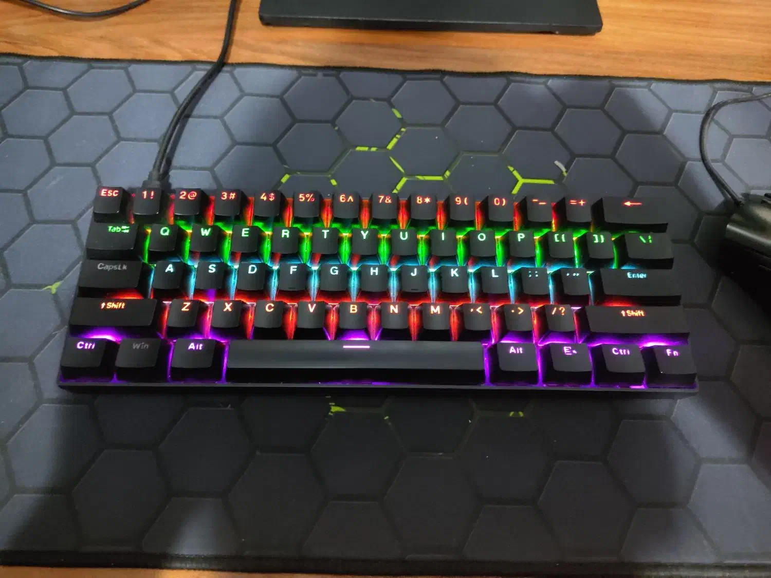 کیبورد گیمینگ مکانیکال|قطعات و لوازم جانبی رایانه|اردبیل, |دیوار