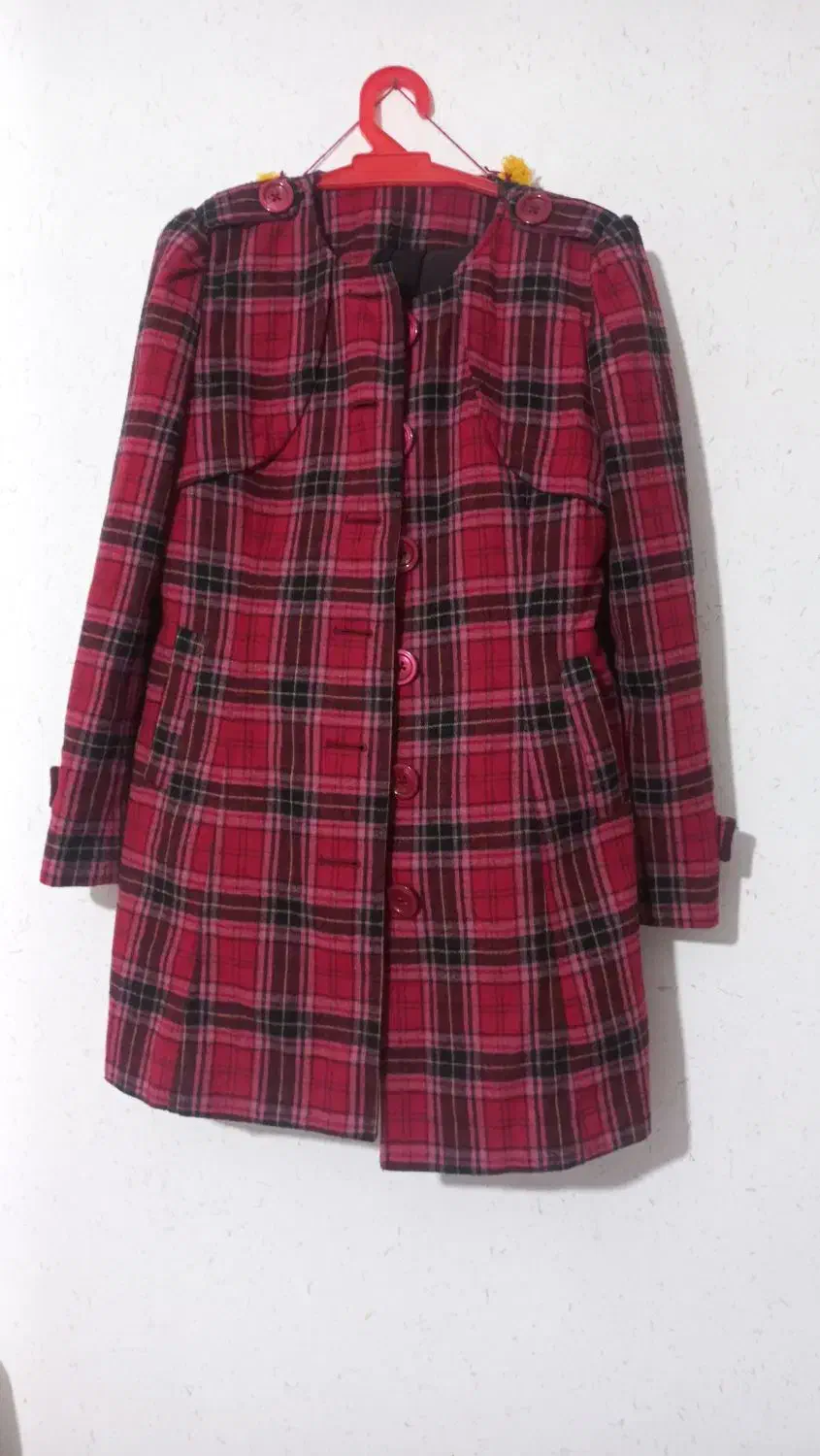 پالتو|لباس|اسفراین, |دیوار