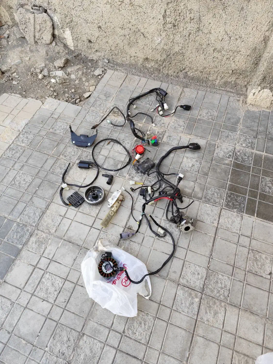 انژکتور کامل موتور سیکلت هوندا ۲۰۰ مدل ۱۴۰۳|قطعات یدکی و لوازم جانبی|هشتگرد, خور|دیوار