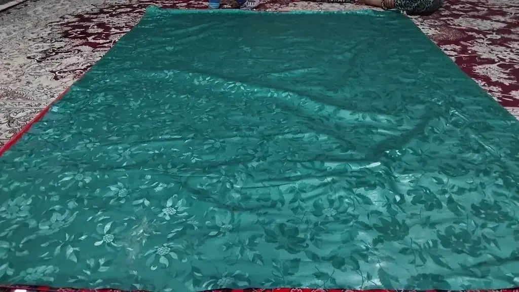 سفره قدیمی|سفره، حوله، دستمال آشپزخانه|یزد, |دیوار