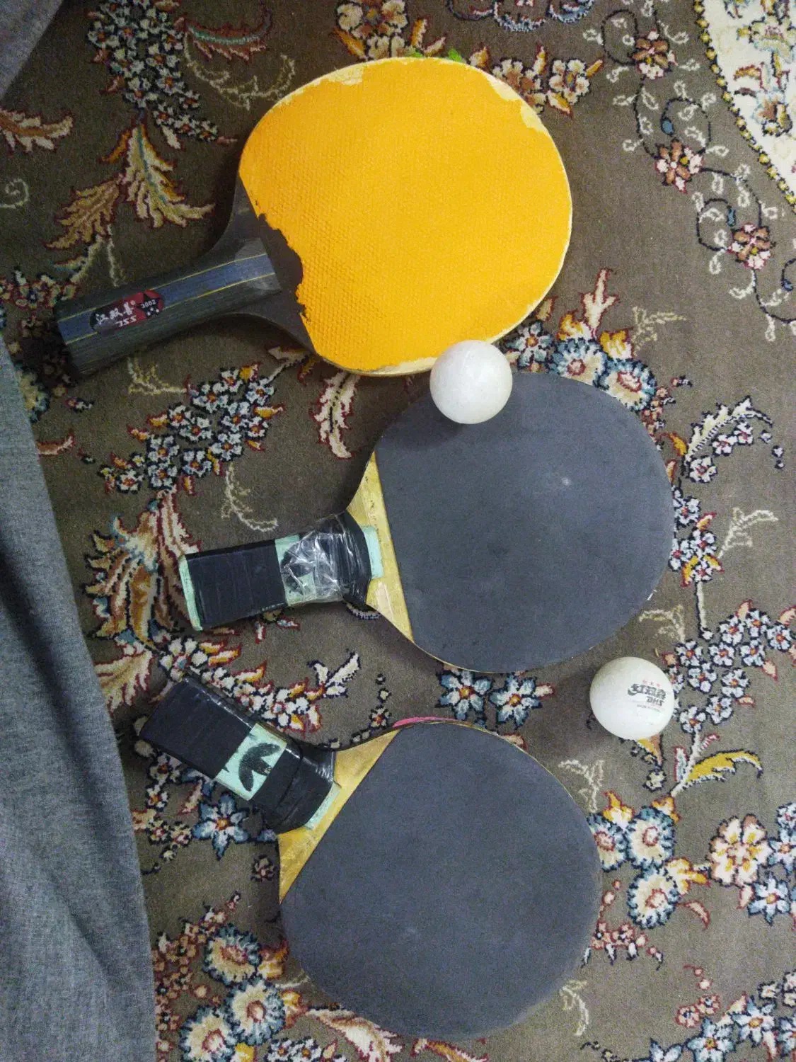 راکت|ورزش‌های توپی|قم, انسجام|دیوار