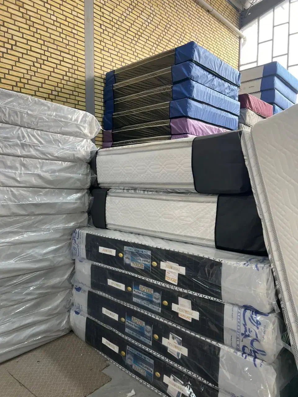 انواع تشک های مناسب از نوزادی تا سالمندی|تشک تختخواب|گرگان, |دیوار