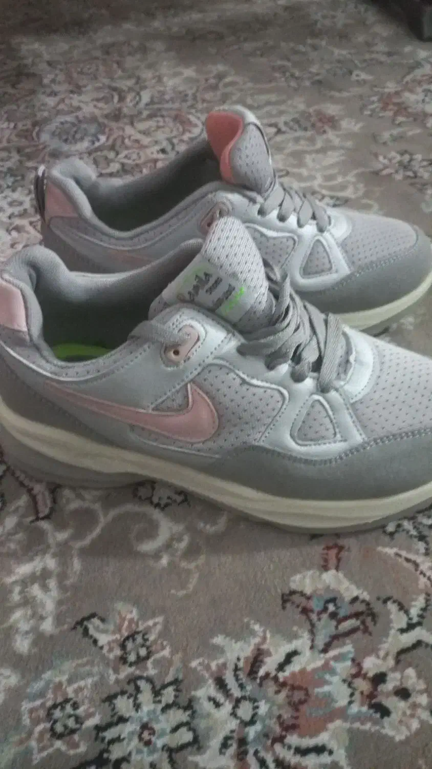 کفش کتانی زنانه|کیف، کفش، کمربند|تهران, سازمان برنامه شمالی|دیوار