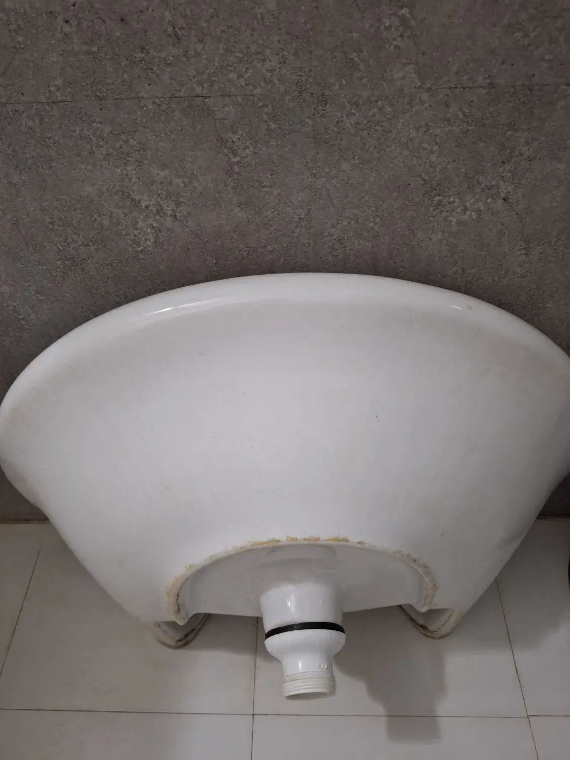 ۲ تا روشویی با پایه و یک آینه و باکس|لوازم سرویس بهداشتی|آستارا, |دیوار