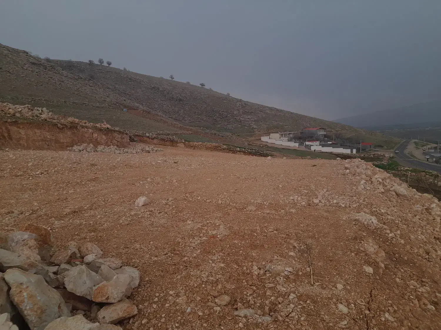 ۸۰۰ متر زمین مسکونی کارزان بر جاده لومار|فروش زمین و ملک کلنگی|کارزان, |دیوار