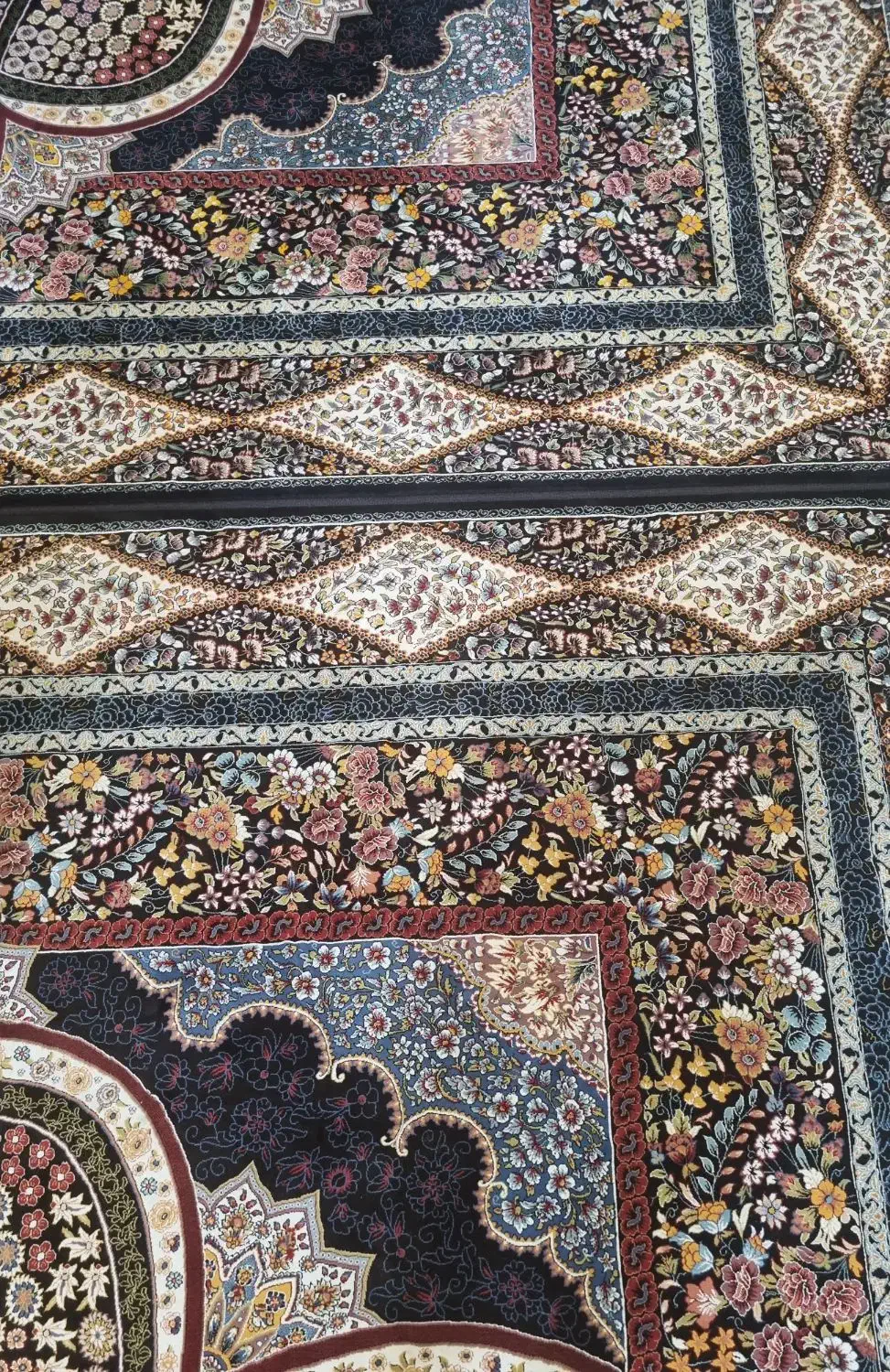 ۴ تا فرش ۱۲۰۰ شانه ماشینی فقط ۴۰ میلیون|فرش|اصفهان, شهریار|دیوار