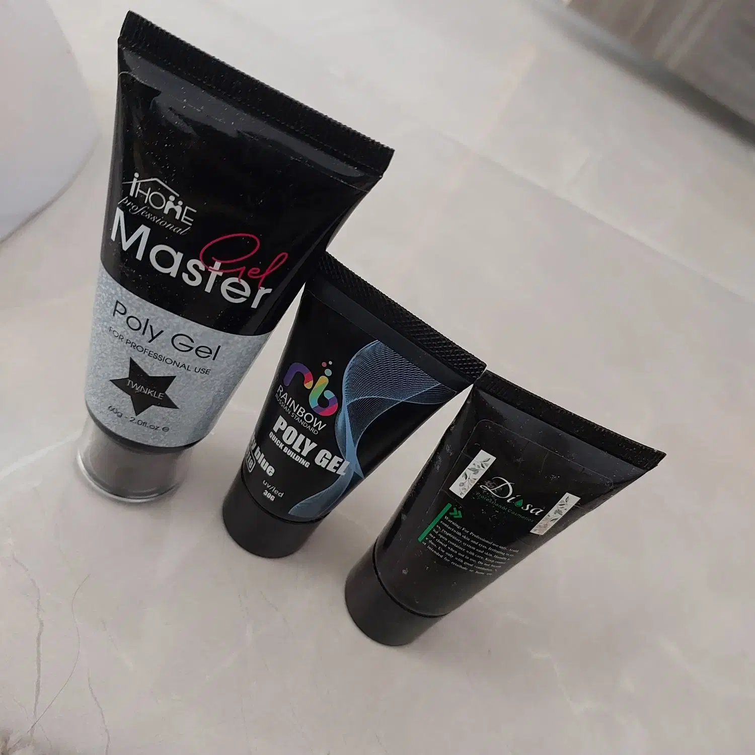 کاشتن ناخن|آرایشی، بهداشتی، درمانی|بندر انزلی, پاسداران|دیوار