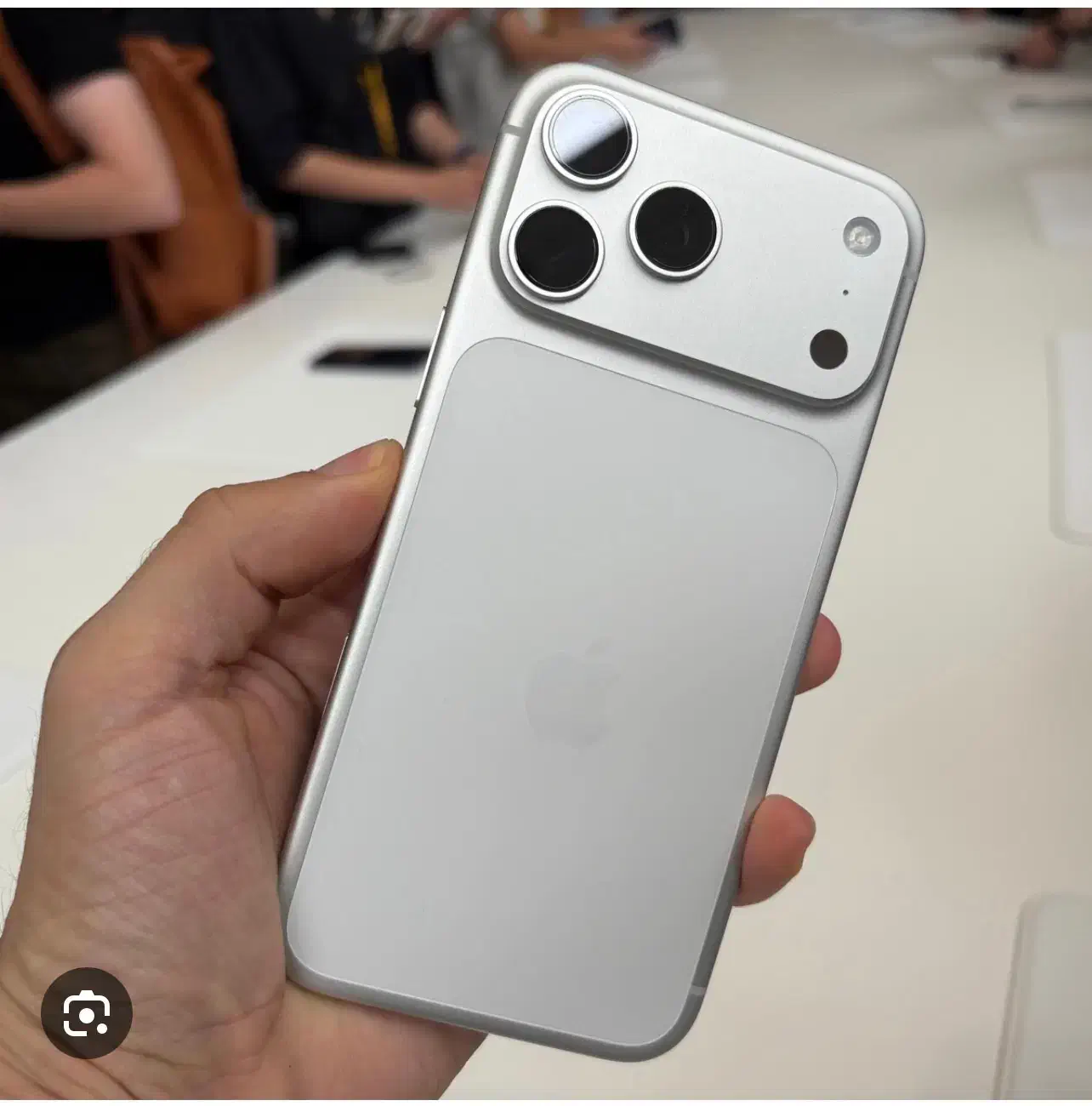 ایفون ۱۷ پرو|موبایل|اصفهان, مولوی|دیوار