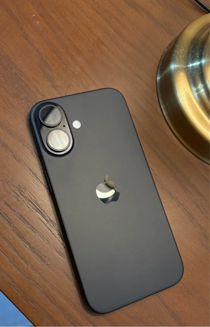 Iphone16|موبایل|مشهد, نیروی هوایی|دیوار