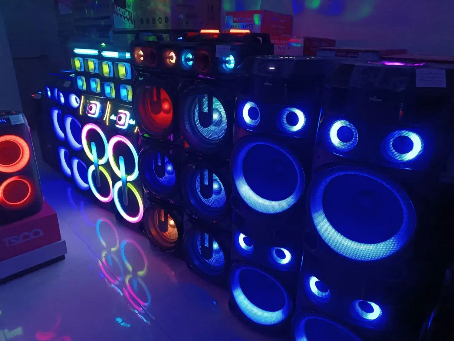 بمناسبت روز مادر کلیه اسپیکر شارژی 5 تا 15 میلیون|سیستم صوتی خانگی|مشهد, جاهد شهر|دیوار