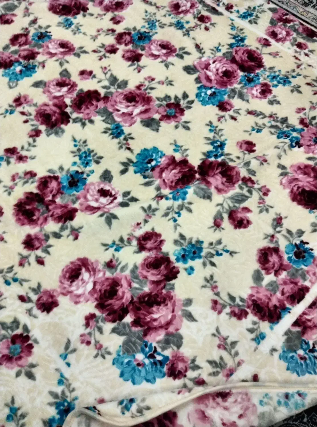 پتو|رختخواب، بالش، پتو|مشهد, میعاد (شهرک غرب)|دیوار