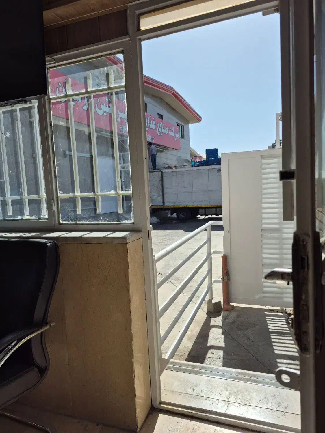 استخدام انبار دار  شهرک صنعتی نصیر شهر|استخدام مالی، حسابداری، حقوقی|رباط‌کریم, شهرک صنعتی نصیرآباد|دیوار