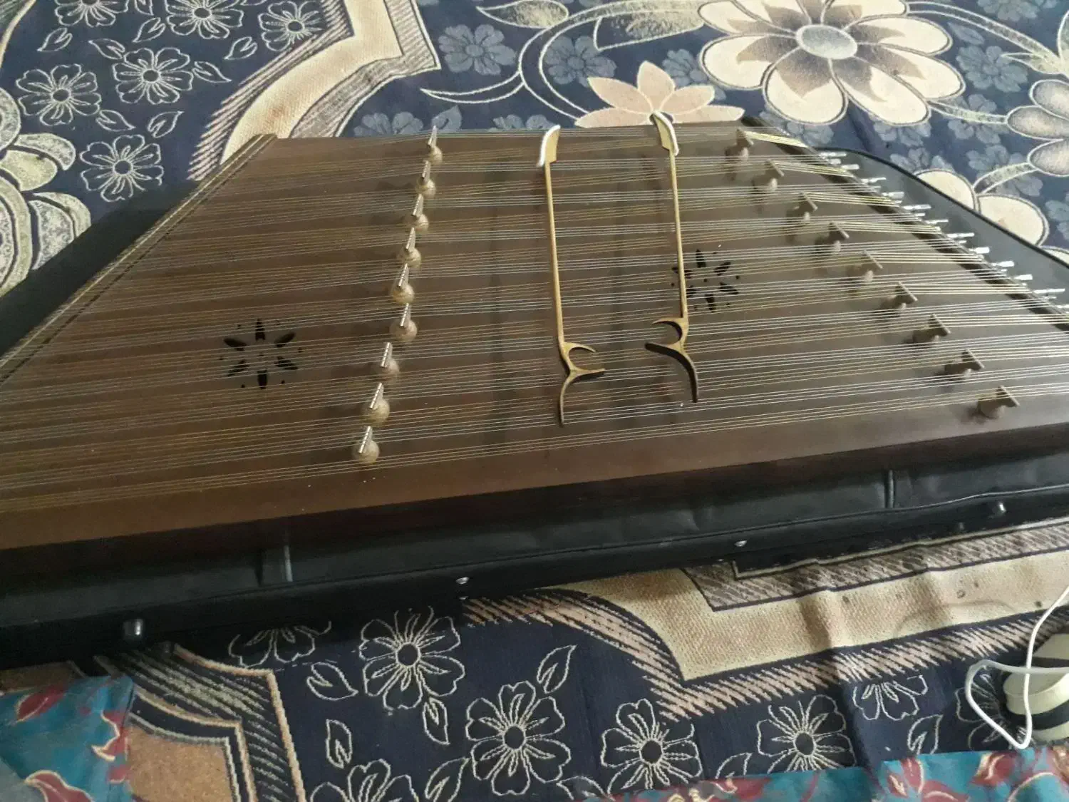 سنتور گردو نو|سازهای سنتی|کرمان, |دیوار