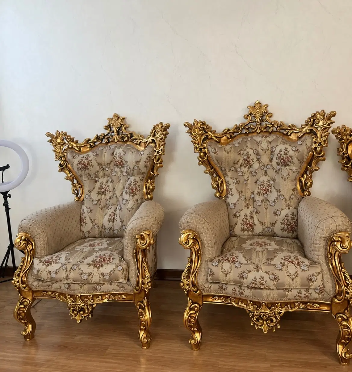 دو عدد مبل تک نفره سلطنتی چوب راش|مبلمان خانگی و میز عسلی|تهران, شهرک طالقانی|دیوار