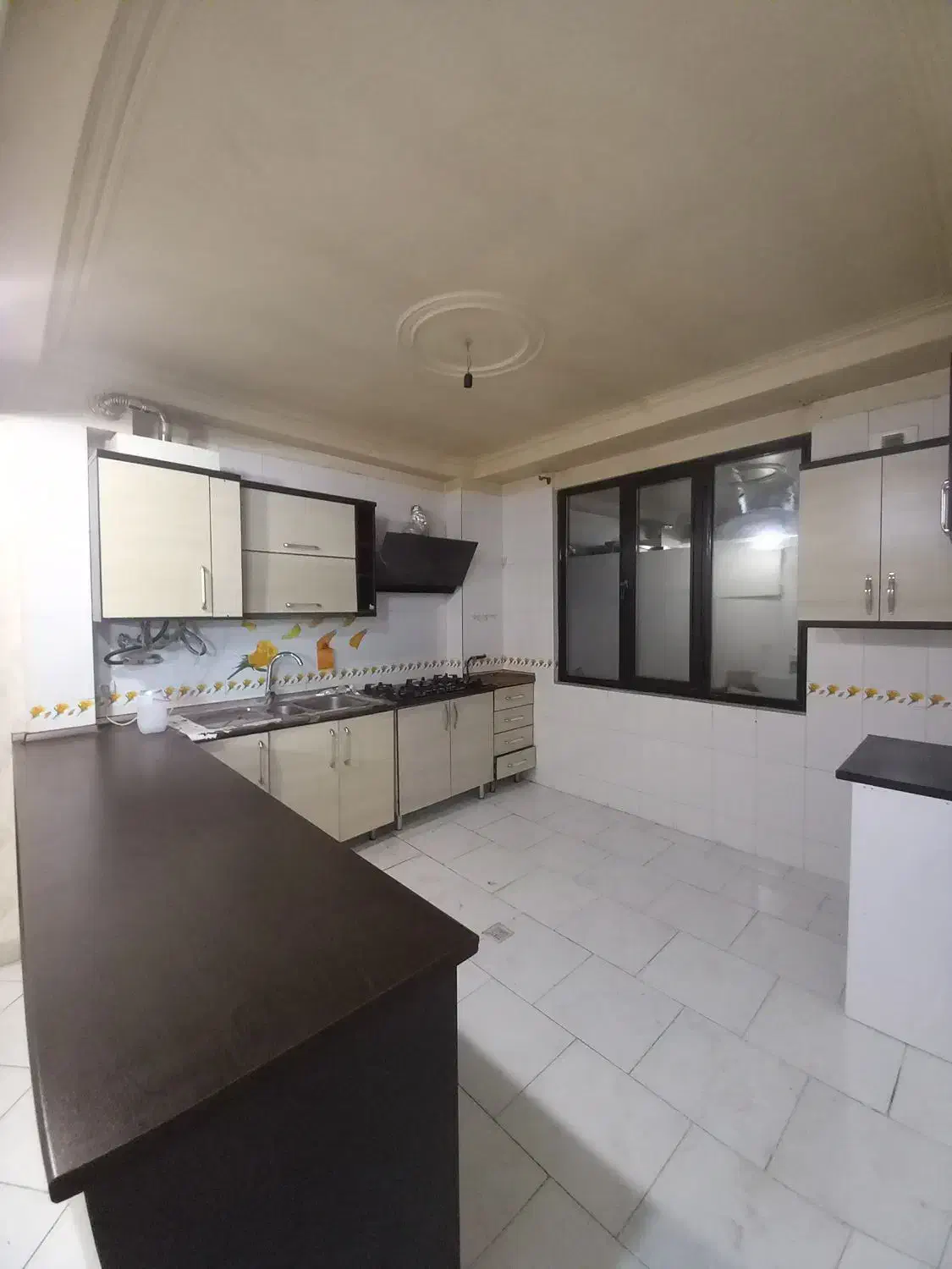 66متر/۲خواب/پارکینگ دار/حتی مجرد/جنب مترو