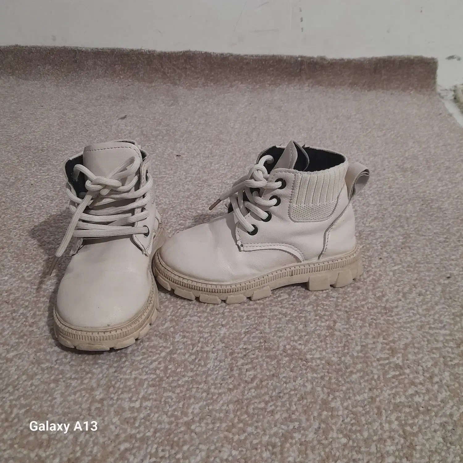 نیم بوت پسرانه اورجینال۵۰۰۰۰۰|کفش و لباس بچه|شهریار, شهرک وائین|دیوار