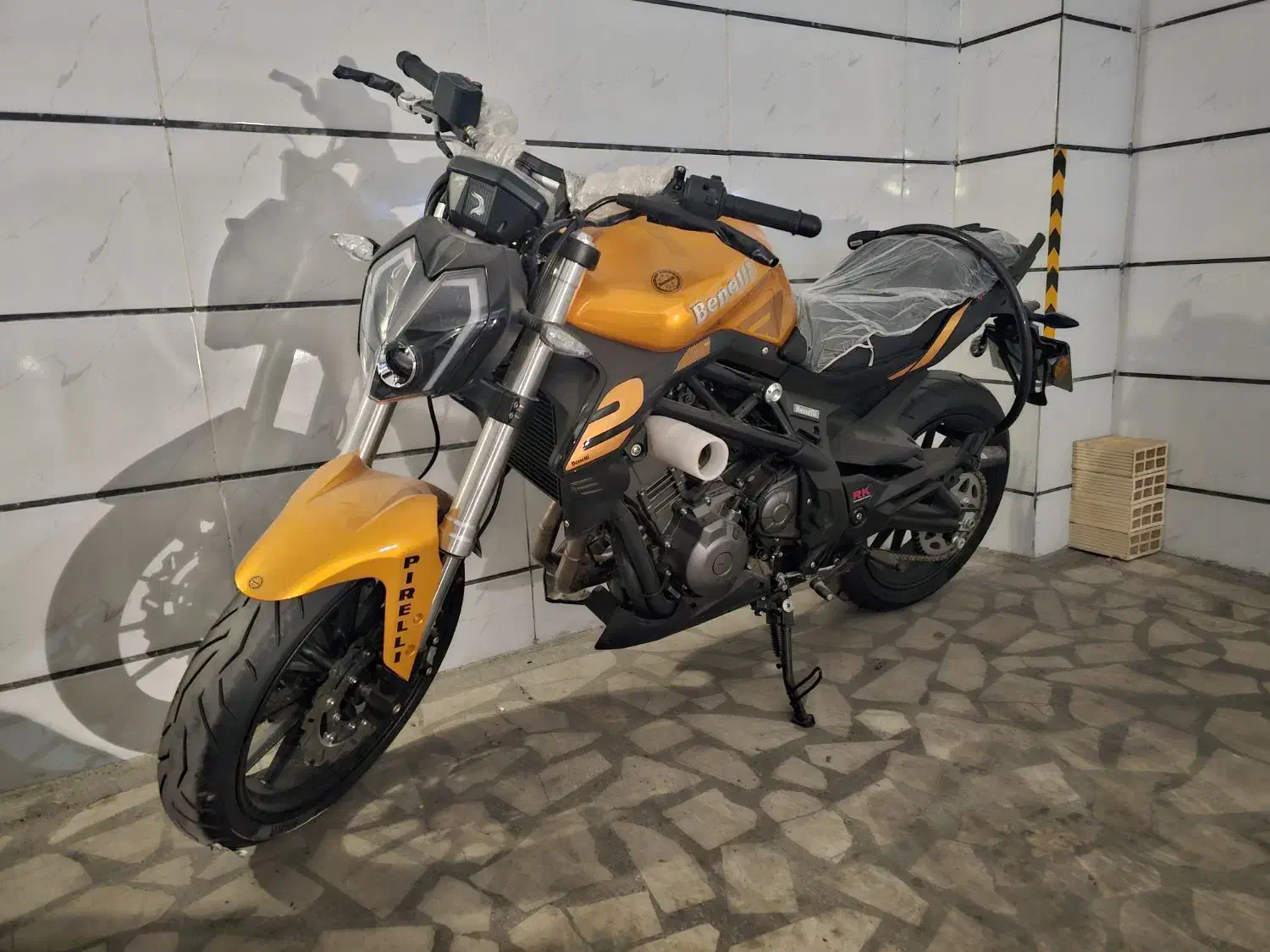 بنلی ۳۰۰ معاوضه هم دارم|موتورسیکلت|تهران, هفت چنار|دیوار