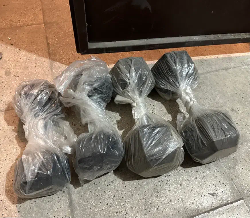 دمبل ۶ ضلعی نو ۵ و ۱۰ کیلویی|تجهیزات ورزشی|ری, اقدسیه|دیوار