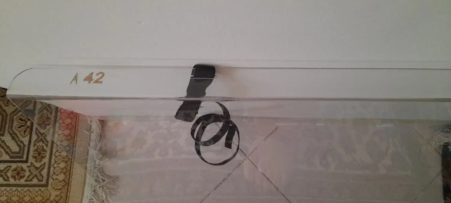 محافظ و ضربه گیر تلویزیون ال ای دی ۴۲اینچ|تلویزیون و پروژکتور|کرمانشاه, |دیوار