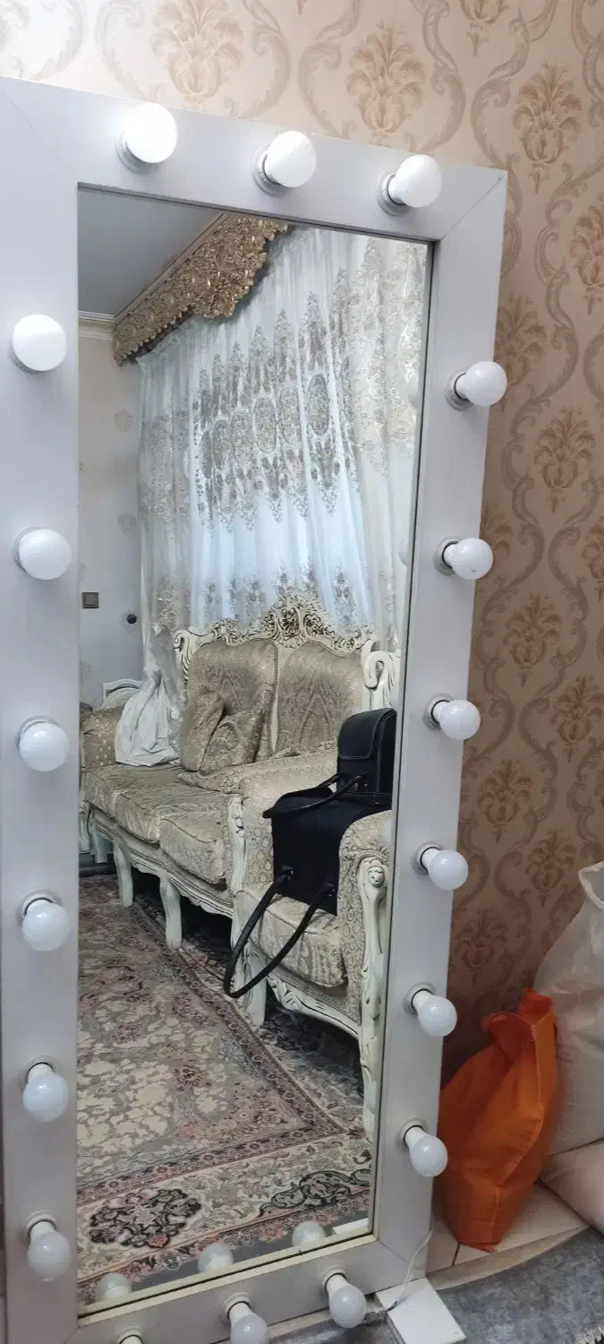 اینه چراغ دار|آینه|تهران, ابوذر|دیوار