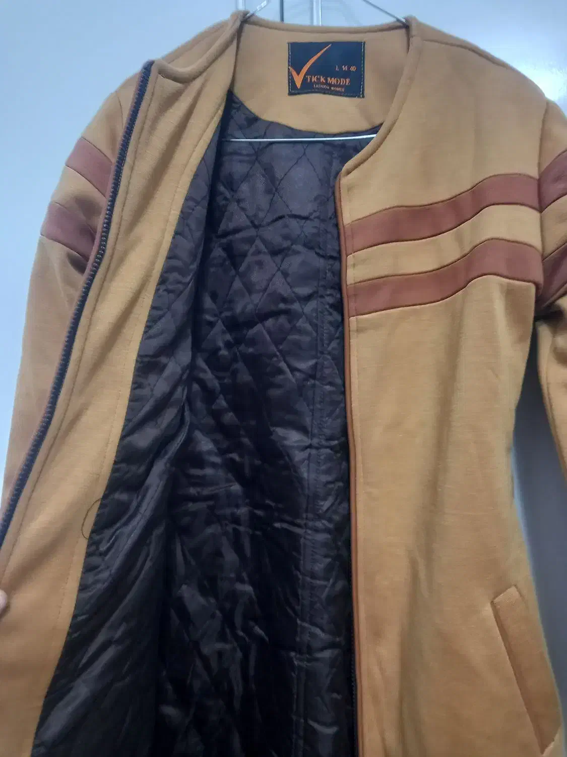 پالتو|لباس|مشهد, شترک|دیوار