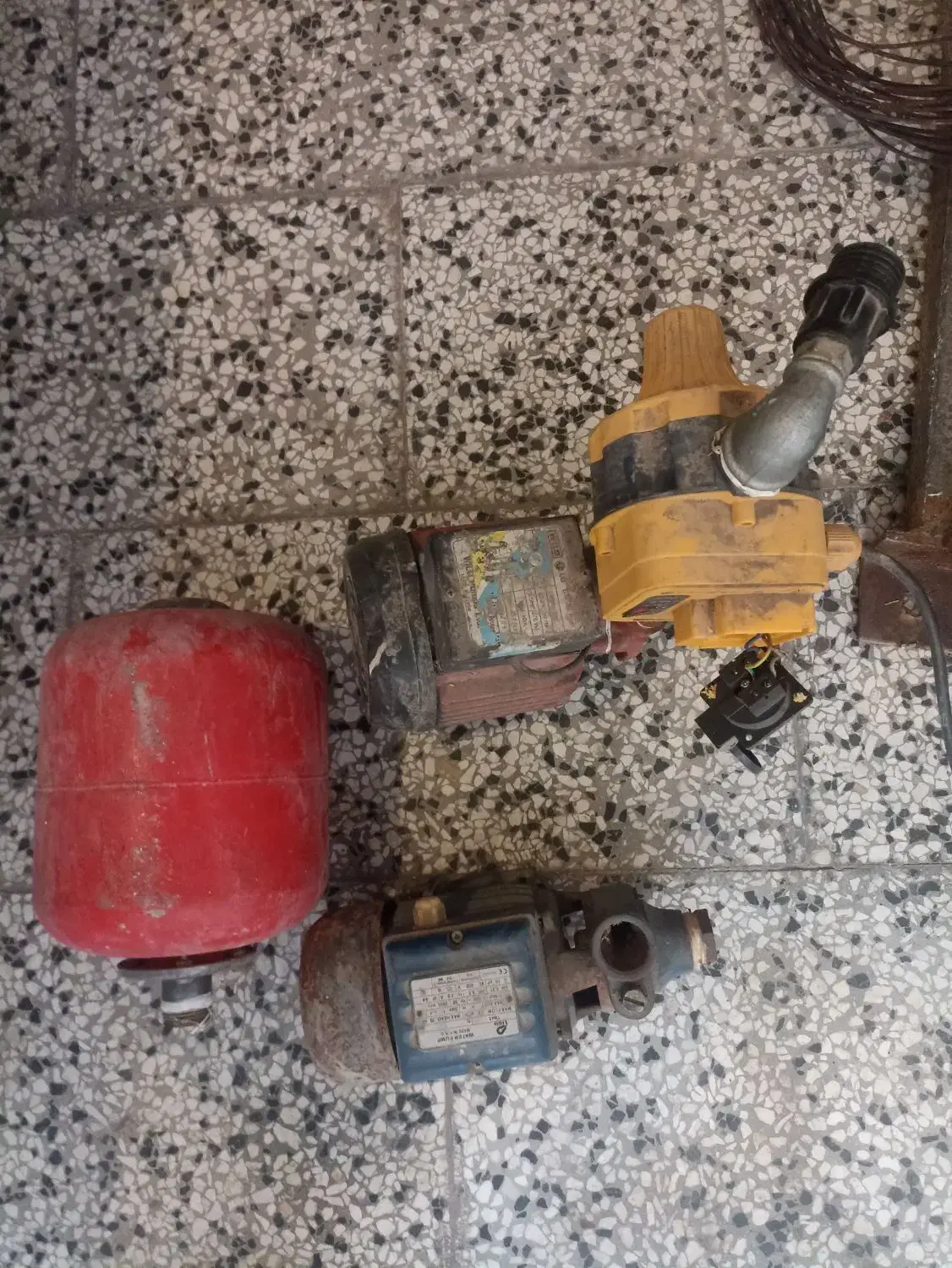 پمپ آب|مصالح و تجهیزات ساختمان|مشهد, کارمندان دوم|دیوار