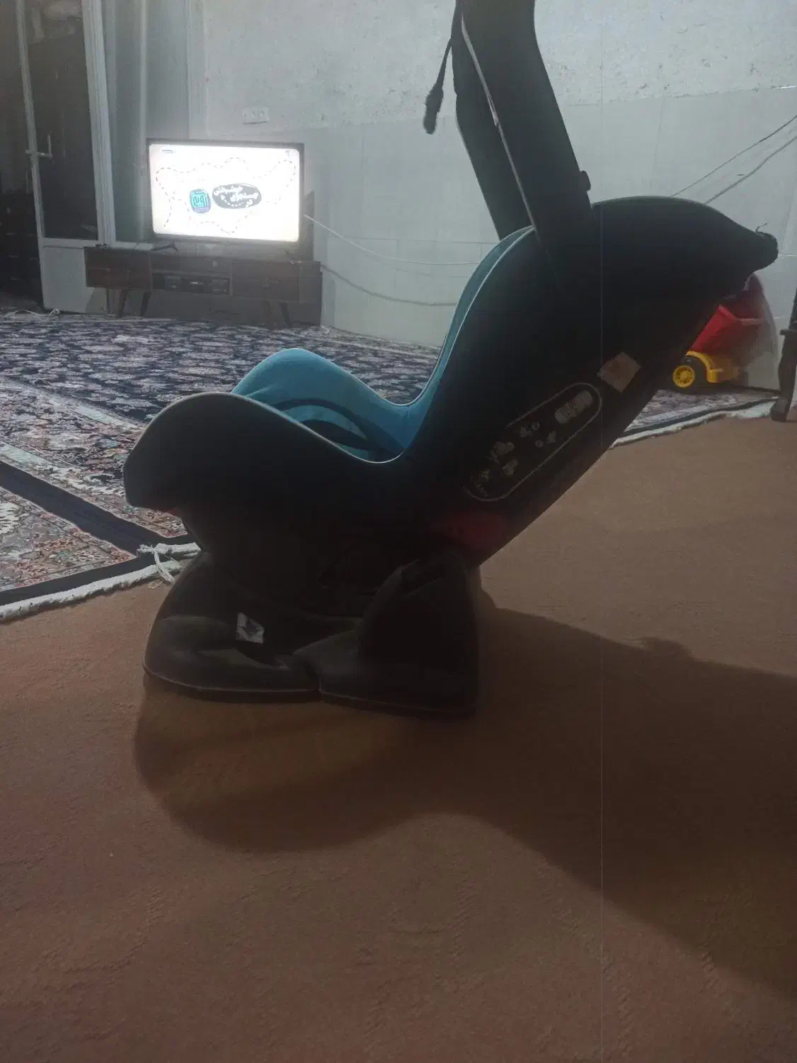 صندلی کودک اتومبیل|تخت و صندلی بچه|کاشان, میدانگاه آقا|دیوار