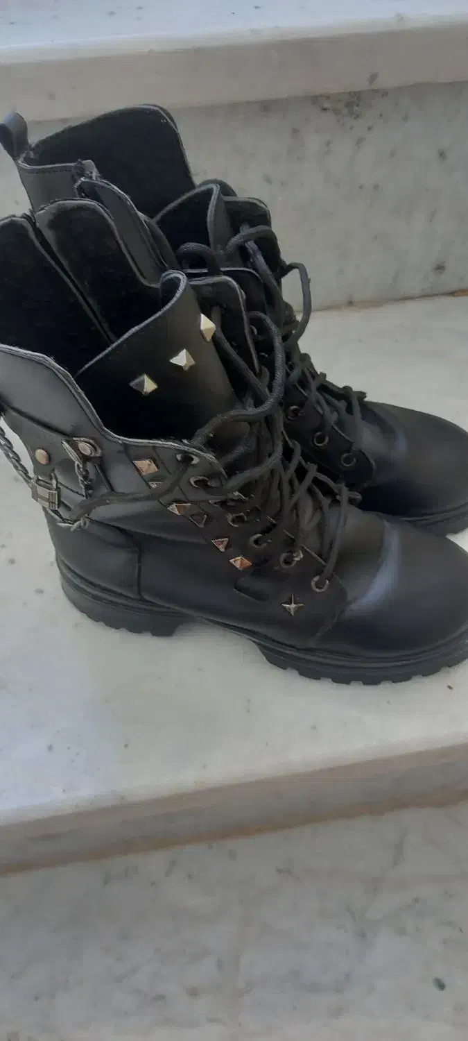 پوتین بچه گانه|کفش و لباس بچه|اشتهارد, |دیوار