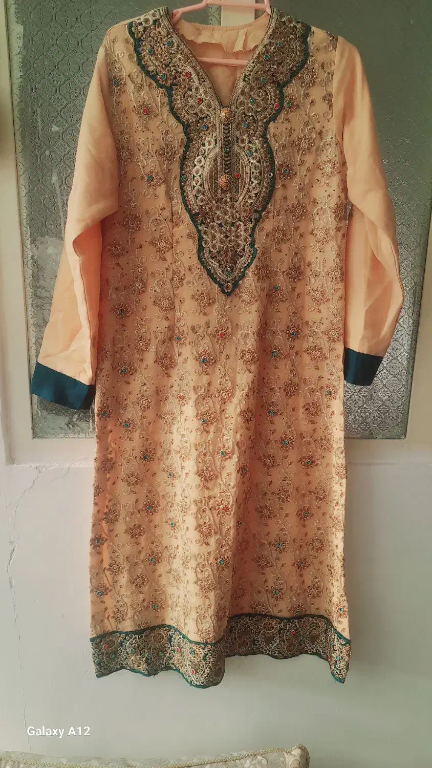 چند دست لباس مجلسی هندی|لباس|یزد, |دیوار