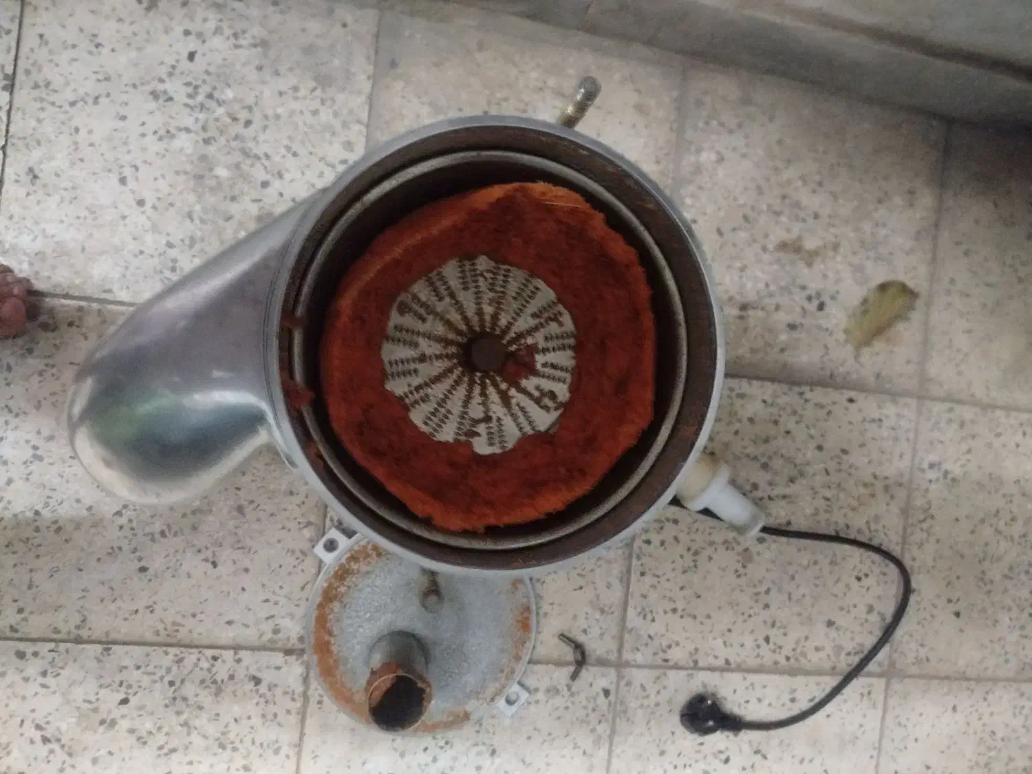 آب میوه گیری صنعتی هلال1.5اسب|آبمیوهگیر و آبمرکباتگیر|فولادشهر, زاینده رود|دیوار