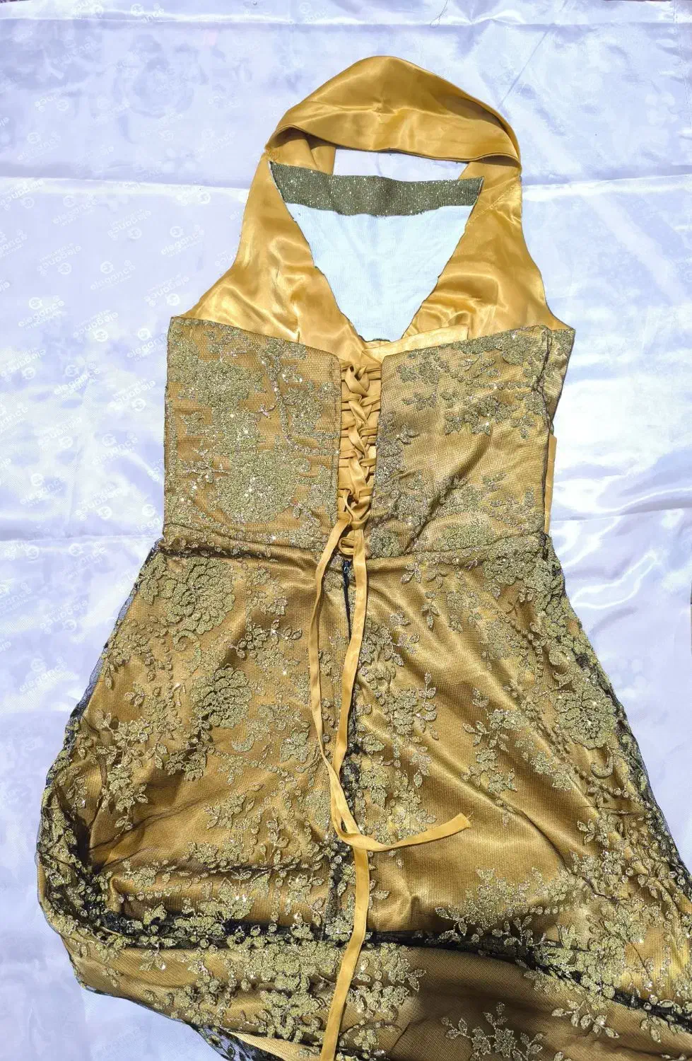 لباس مجلسی|لباس|آبپخش, |دیوار