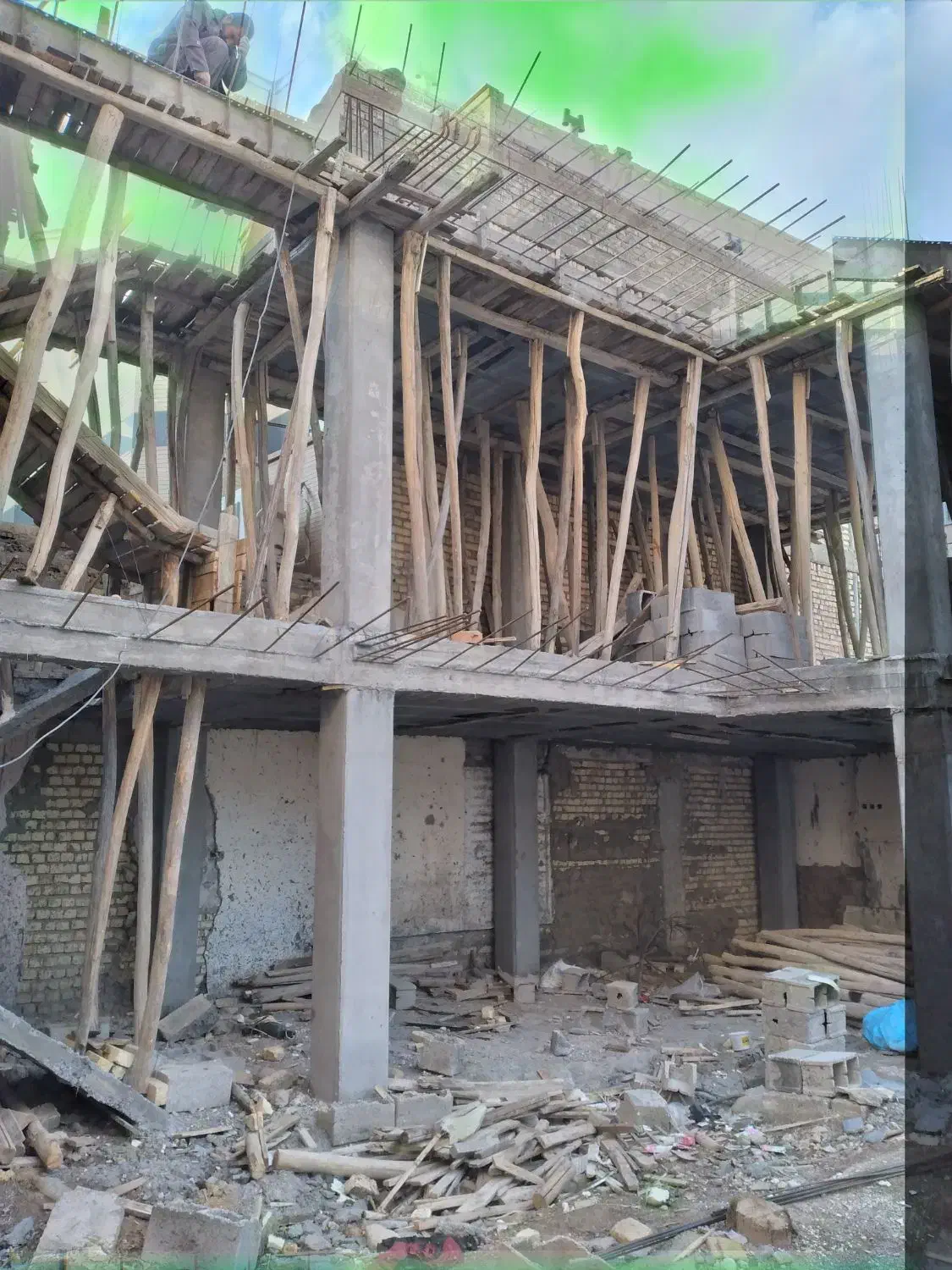 اجرا اسکلت سقف وستون ،بتن ریزی، قالبندی|خدمات پیشه و مهارت|اصفهان, سودان|دیوار