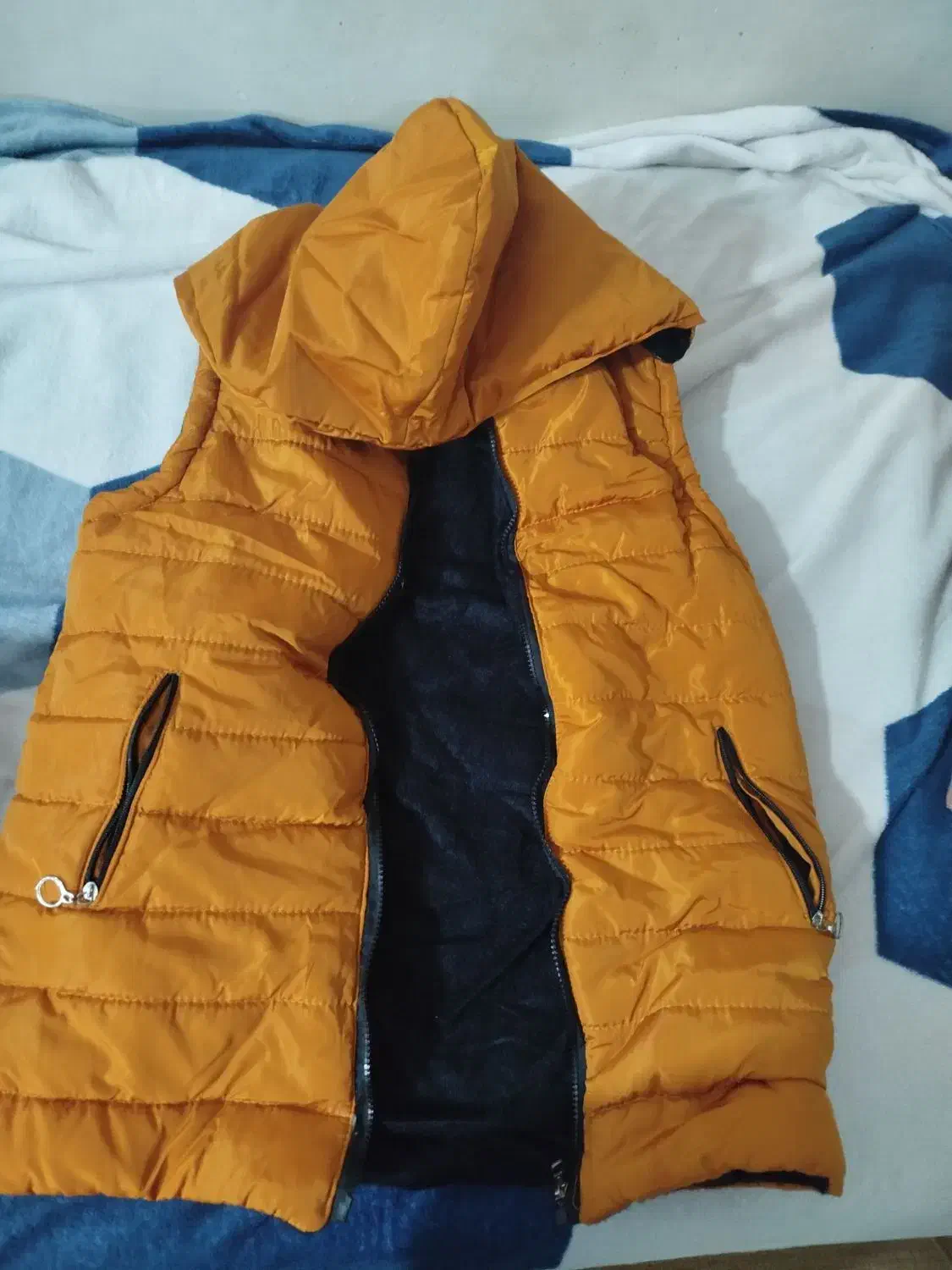 تعدادی پافر و کاپشن|لباس|بندر امام خمینی, |دیوار