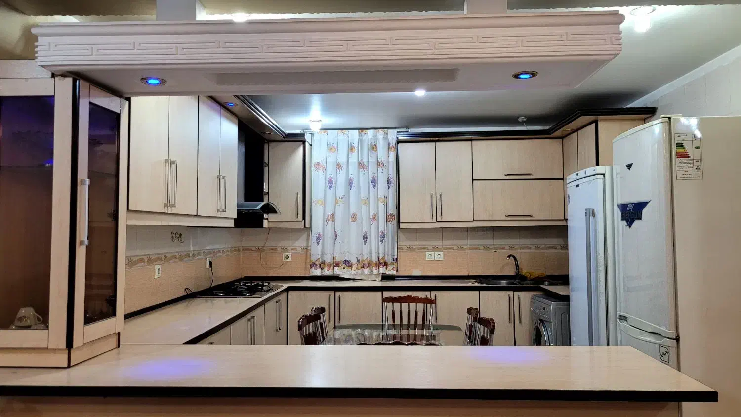 اجاره خانه ۱۱۰ متری دو خواب|اجارهٔ آپارتمان|جیرفت, |دیوار