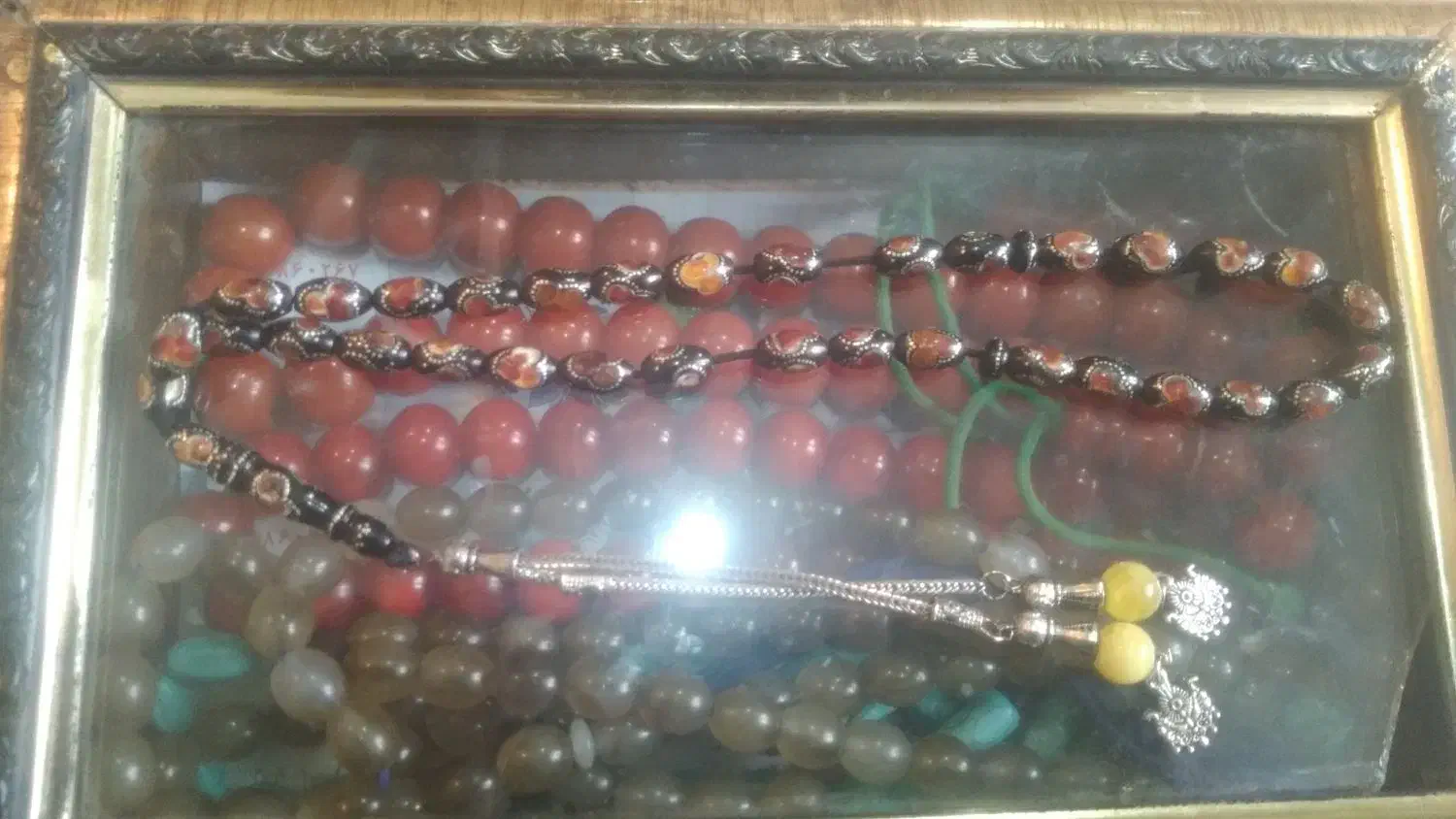 تسبیح‌میخدوز|کلکسیون اشیاء عتیقه|باسمنج, |دیوار