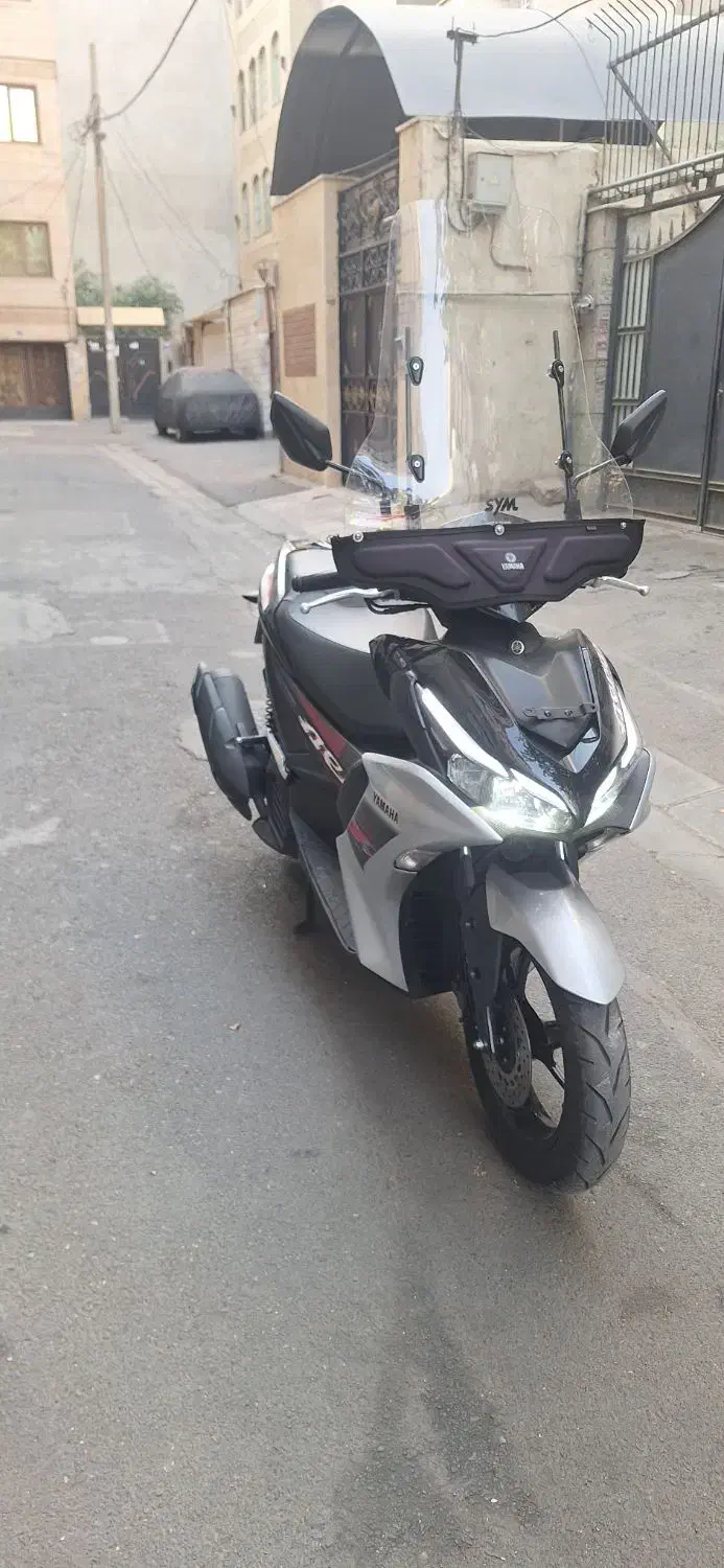 فروش کم کارکرد آیروکس ۱۰۰۰ تا کار|موتورسیکلت|تهران, هلال احمر|دیوار