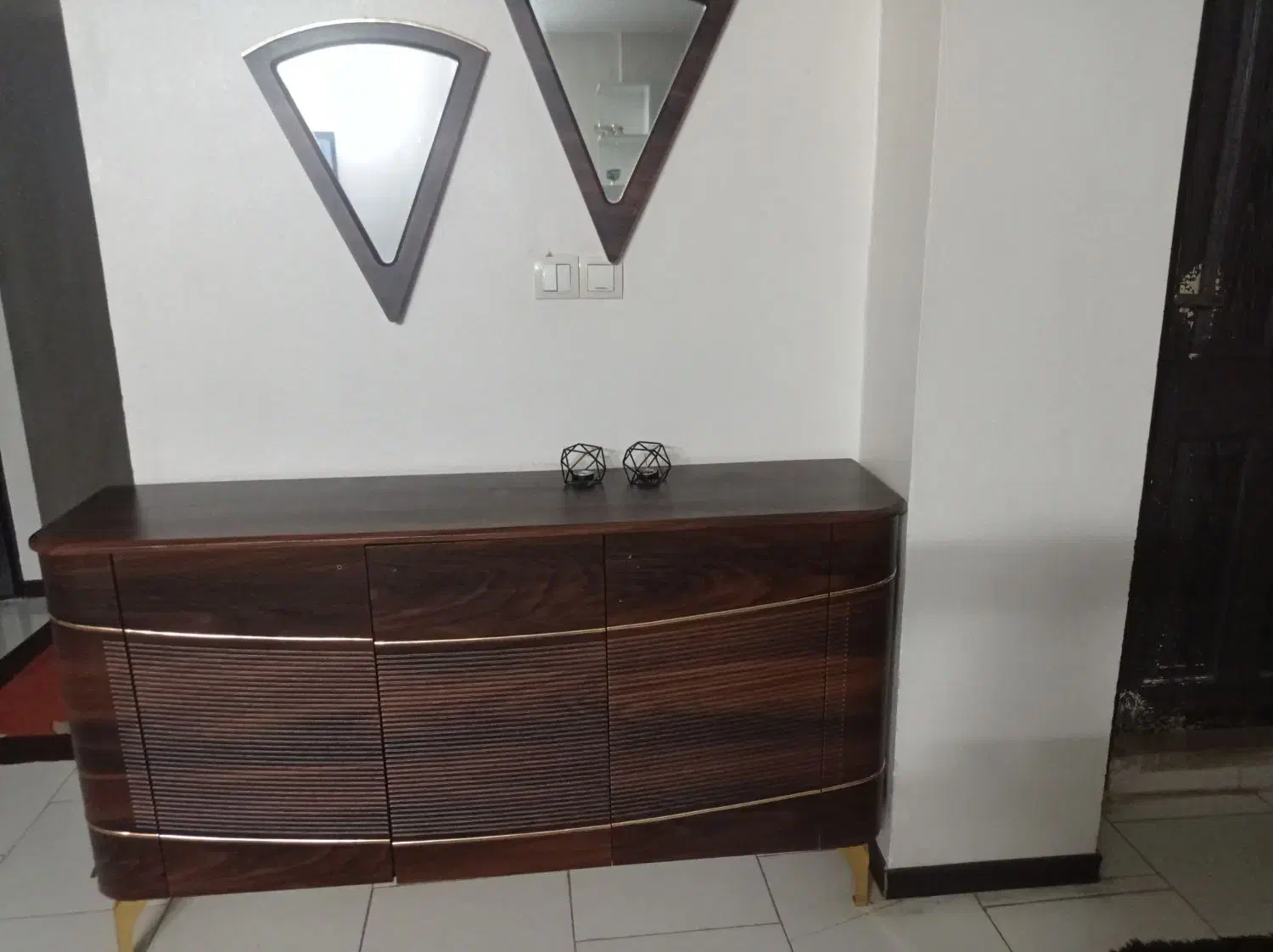 کنسول همراه دوعدد آینه|بوفه، ویترین، کنسول|شاهین‌شهر, مسکن مهر|دیوار