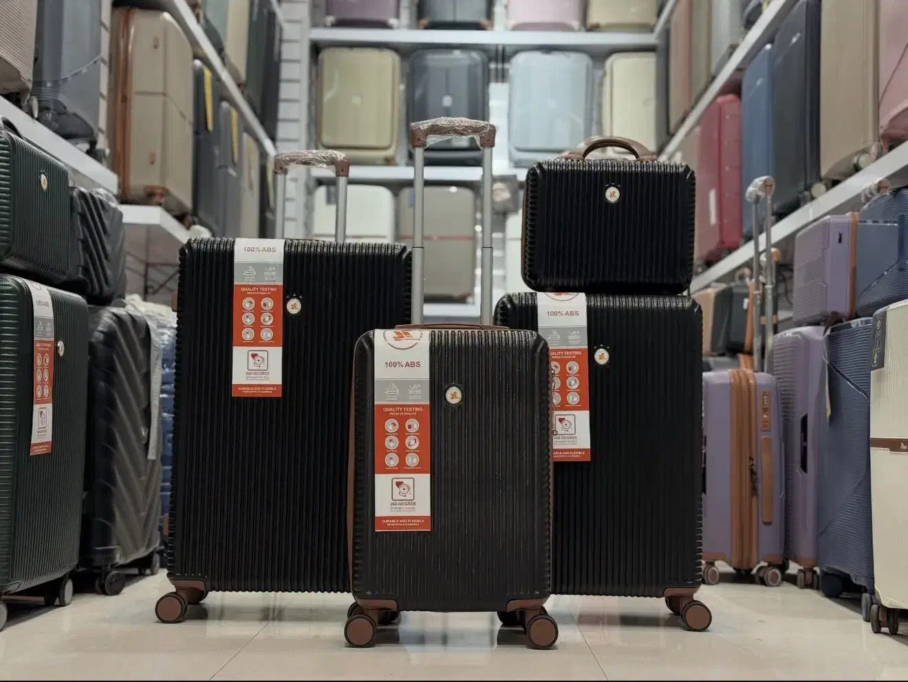 چمدان طرح Lin یکسال کارانتی ۱۰۰٪ نشکن|کیف، کفش، کمربند|مشهد, سپاد|دیوار