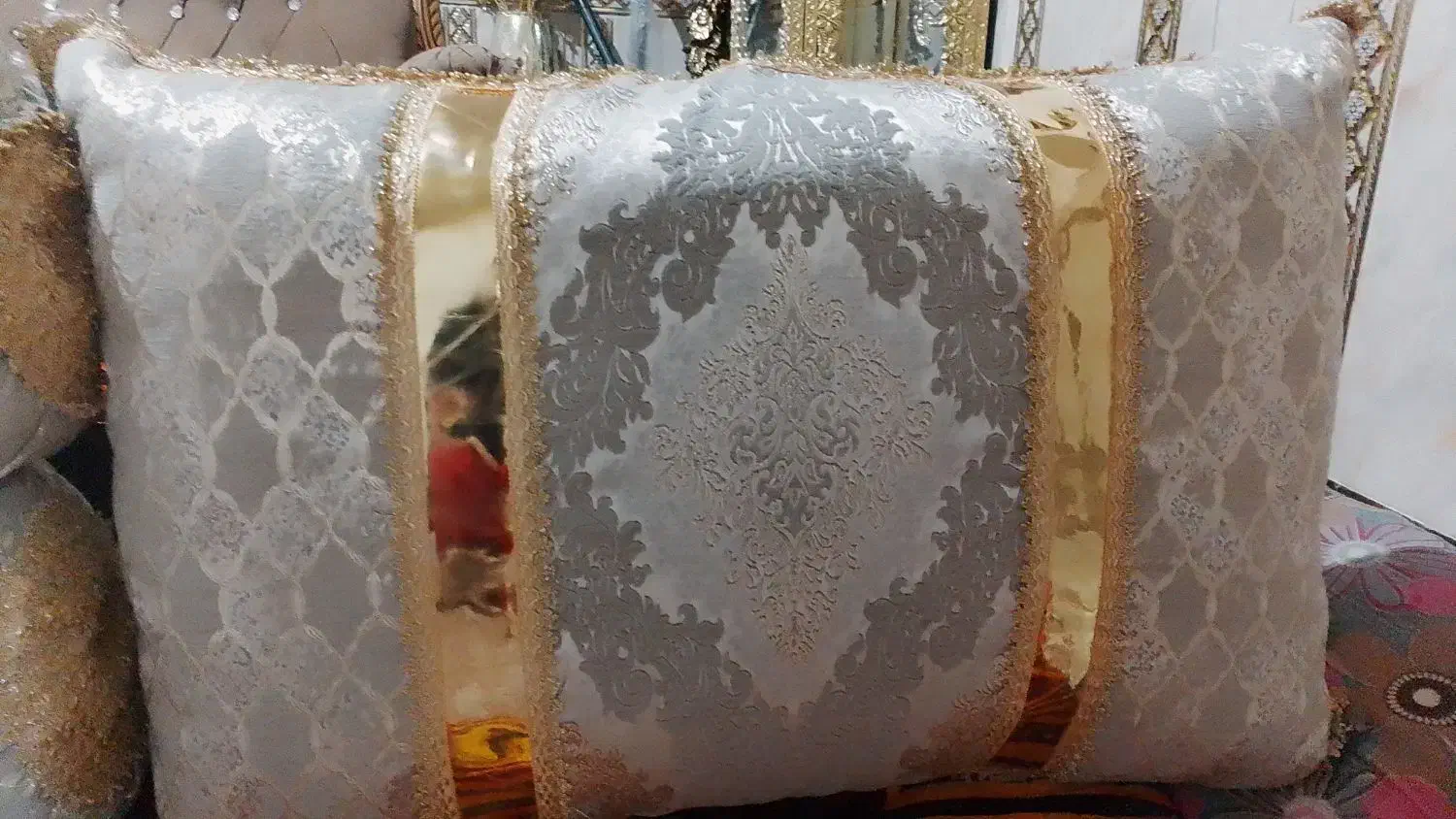 بالشت طلا کوب|پشتی|زاهدان, |دیوار