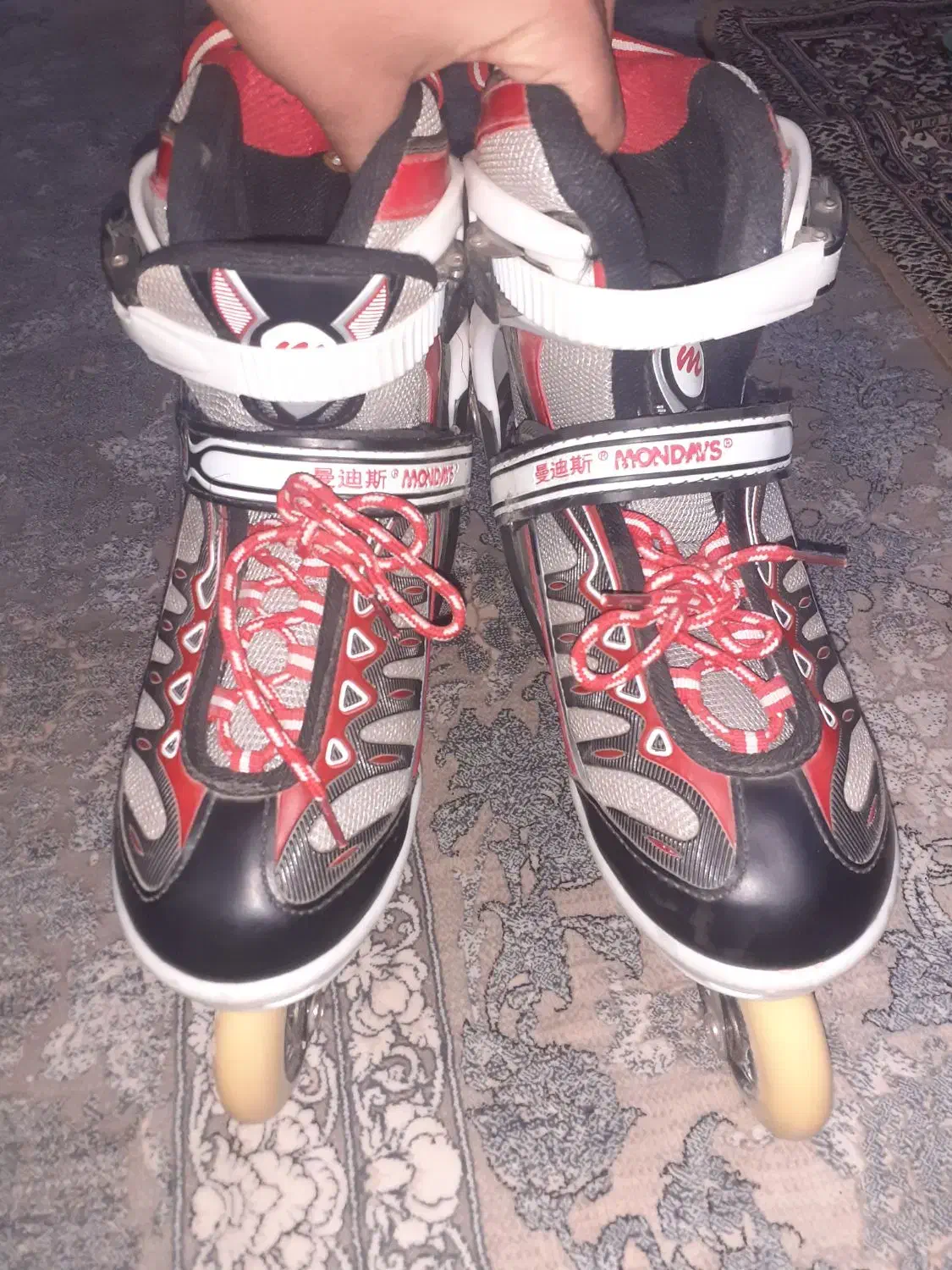 کفش اسکیت|دوچرخه، اسکیت، اسکوتر|آشخانه, |دیوار